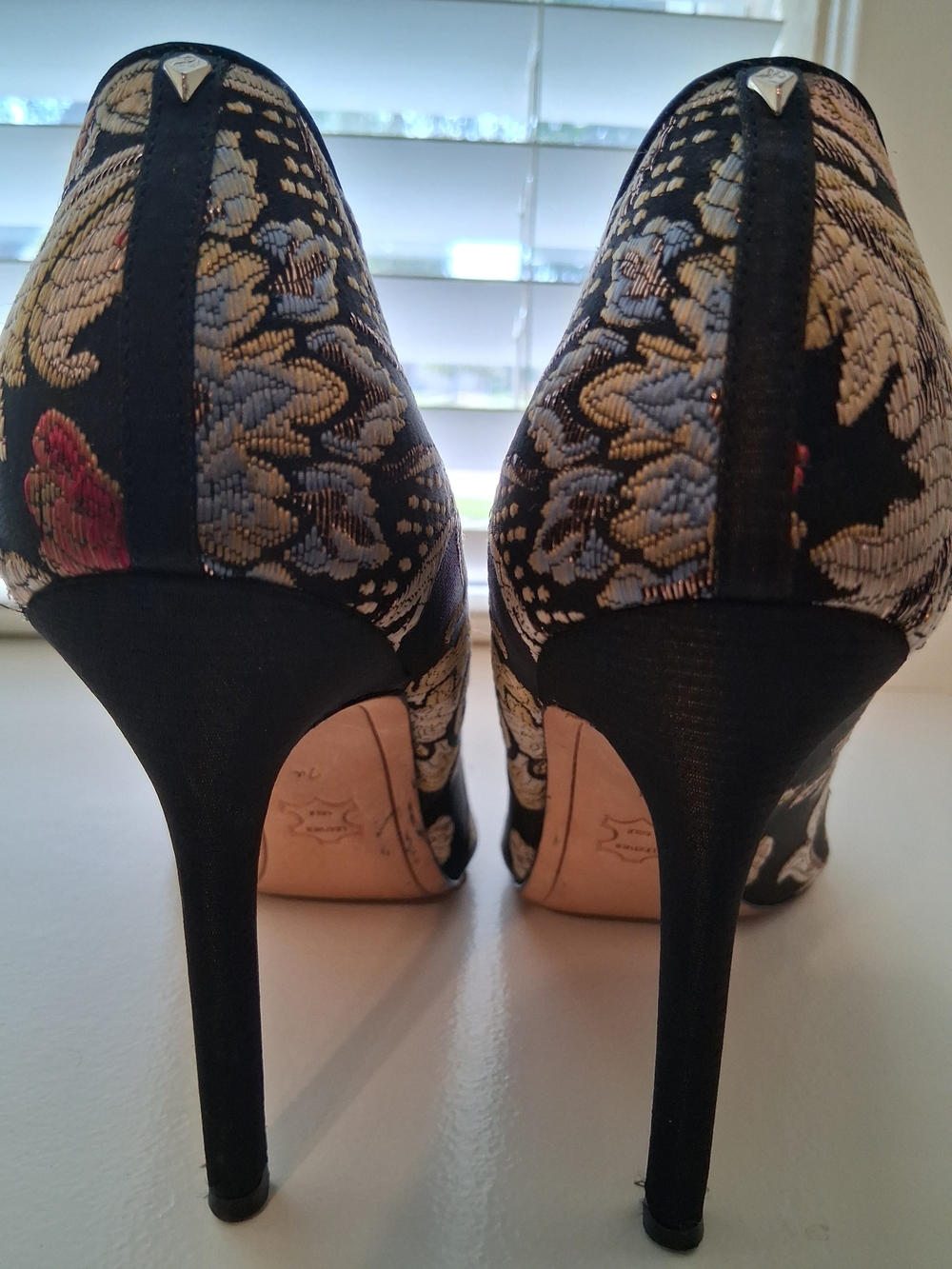 Sam Edelman Black Floral Brocade Pointed Toe Pumps - Picture 4 of 5